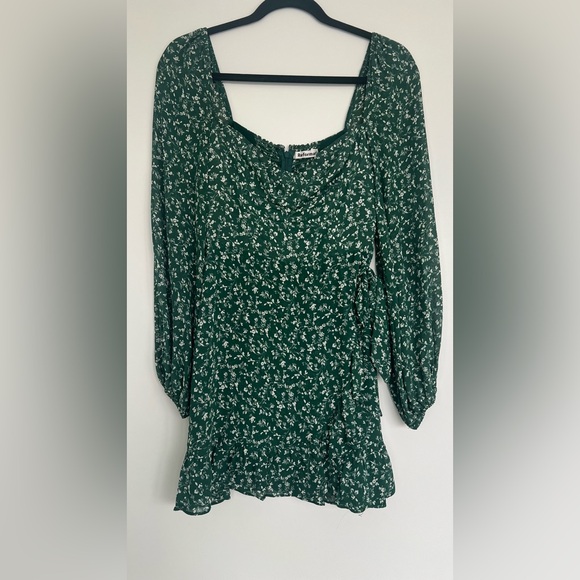 Reformation Cammi Floral Dress in Parsley - Picture 4 of 8